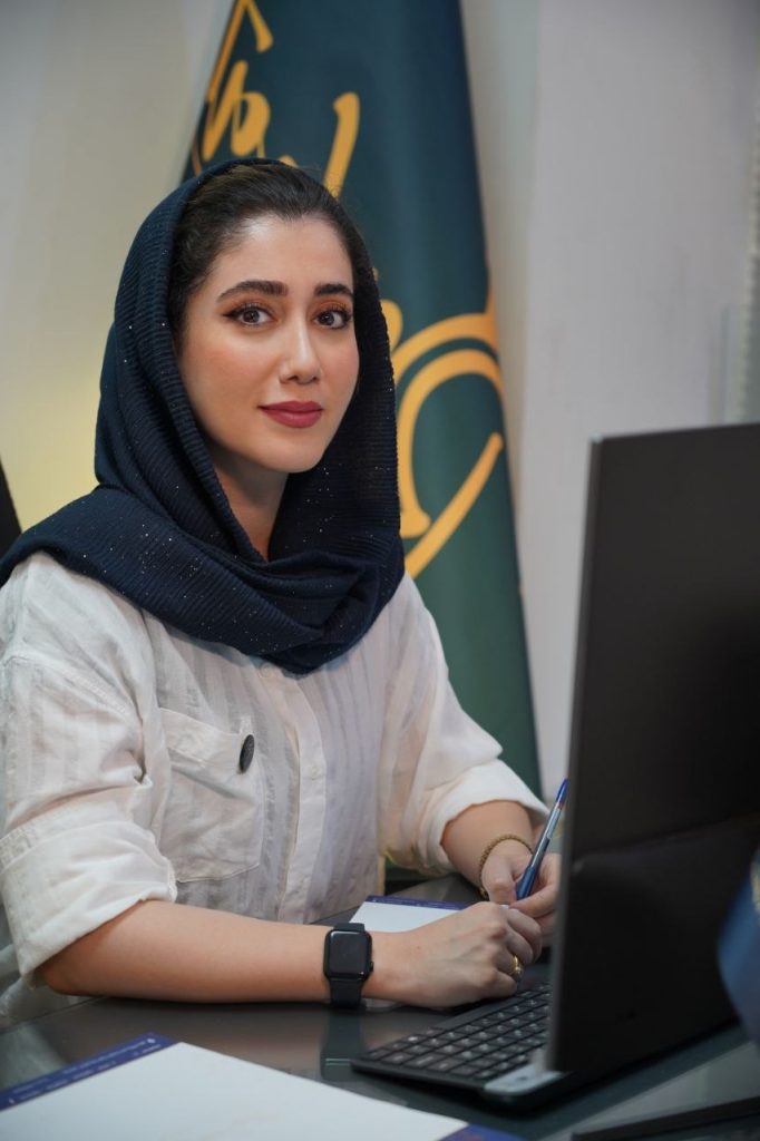 خانم غزالی